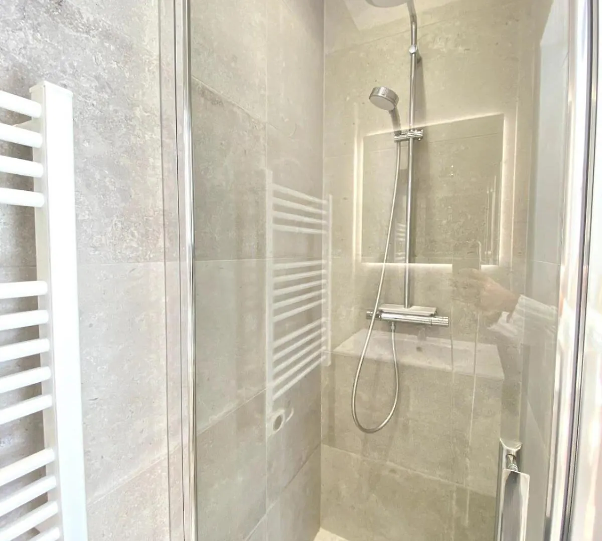 3 Bedrooms 3 Bath Bivouac 2 Min Palais Cannes 0*,  France