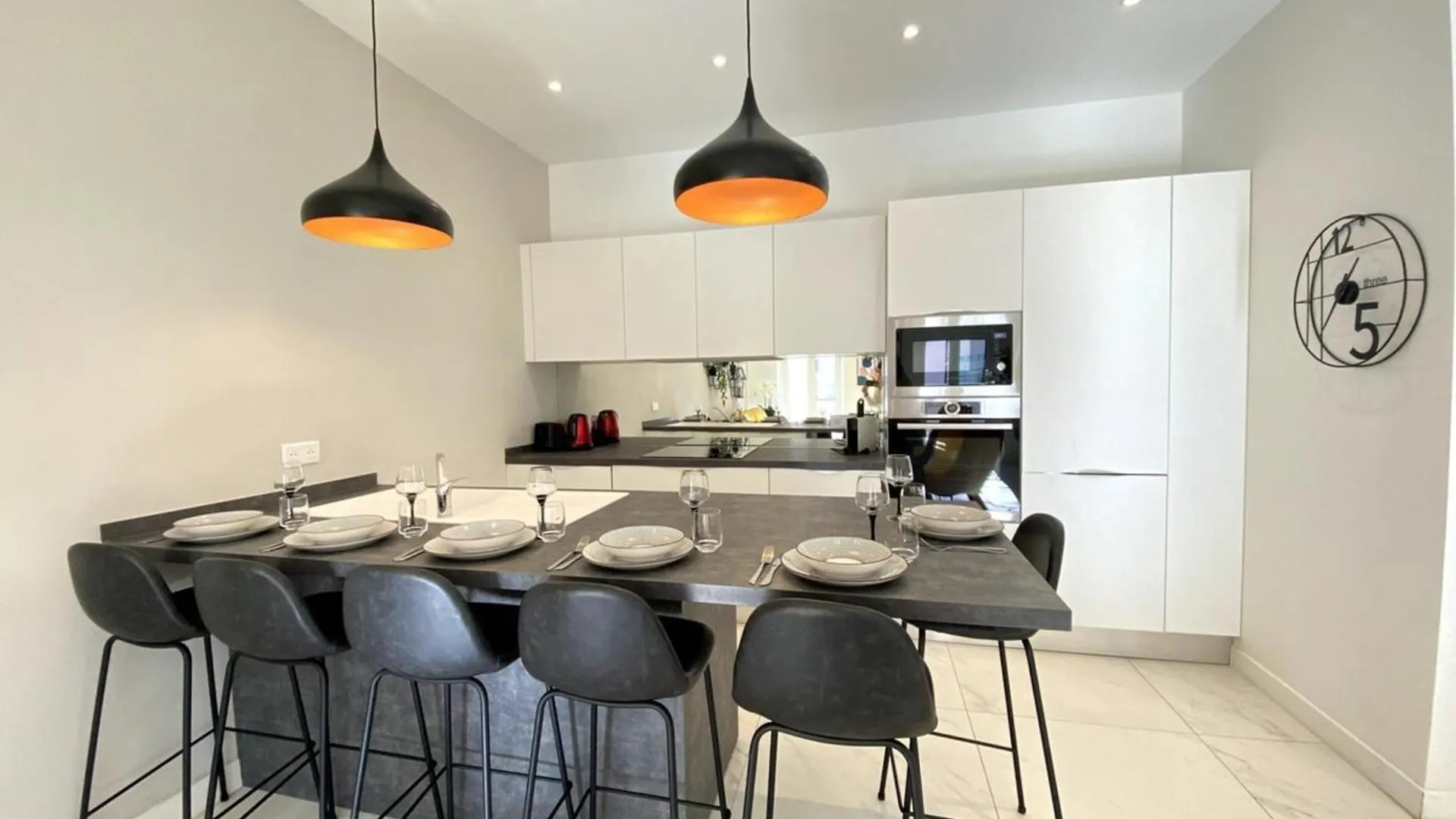 3 Bedrooms 3 Bath Bivouac 2 Min Palais Cannes 0*,  France