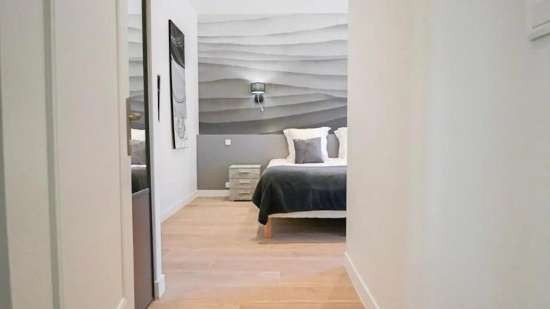 3 Bedrooms 3 Bath Bivouac 2 Min Palais Cannes Apartment