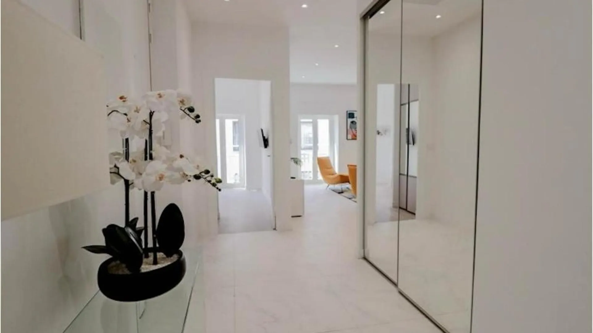 3 Bedrooms 3 Bath Bivouac 2 Min Palais Cannes France