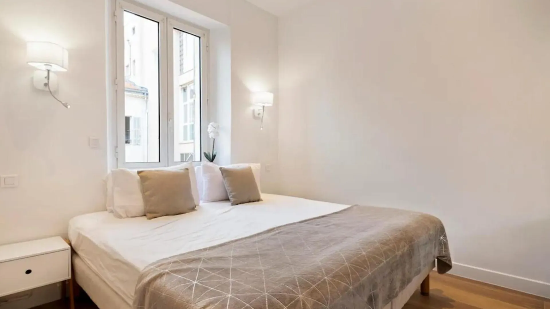 Apartment 3 Bedrooms 3 Bath Bivouac 2 Min Palais Cannes